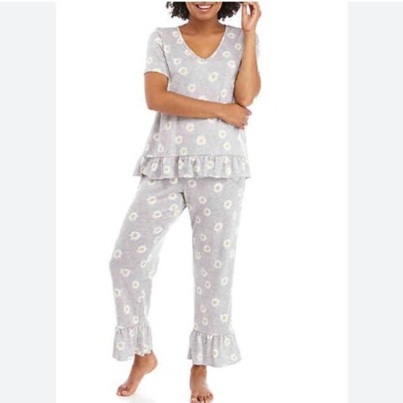 Pj Couture Other - PJ COUTURE Daisy Print short sleeve and Pant 2-piece Pajama Set In Light Gray, L